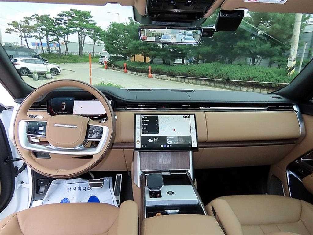 랜드로버 레인지로버 레인지로버 5세대 4.4 P530 LWB 오토바이오그래피 이미지 8