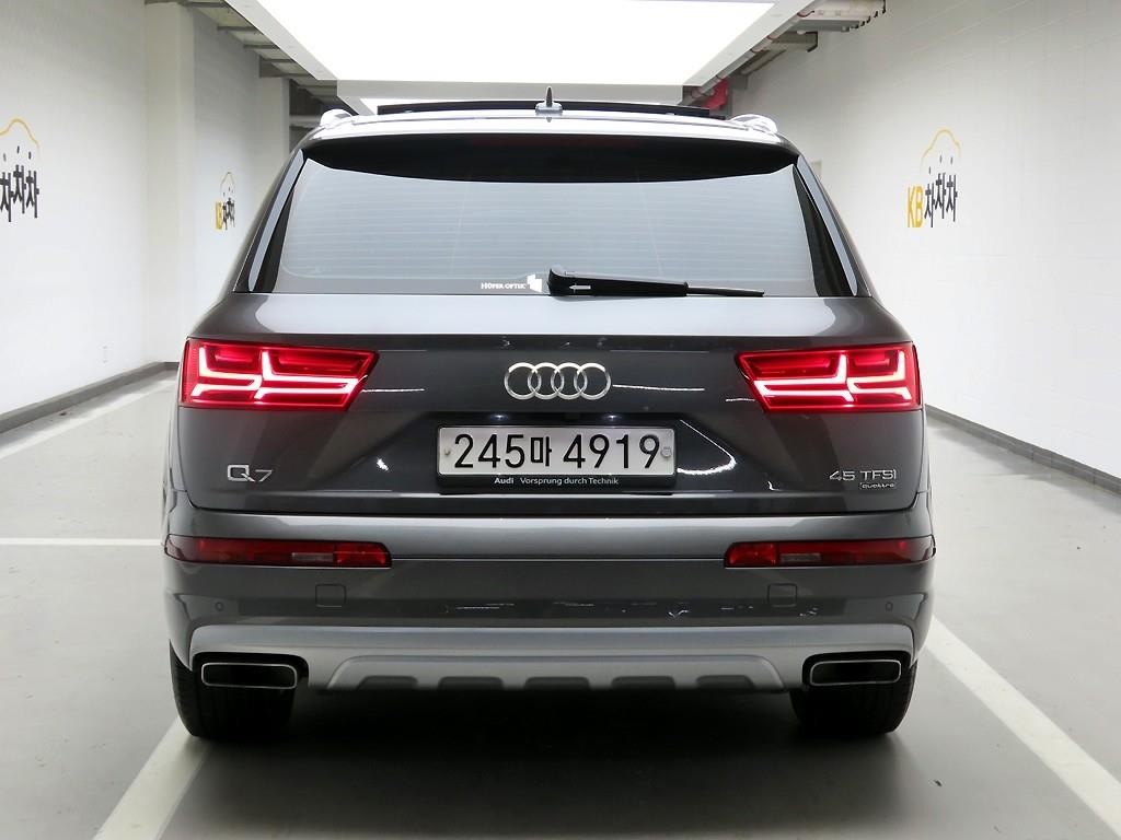아우디 Q7 Q7 (4M) 45 TFSI 콰트로 이미지 3