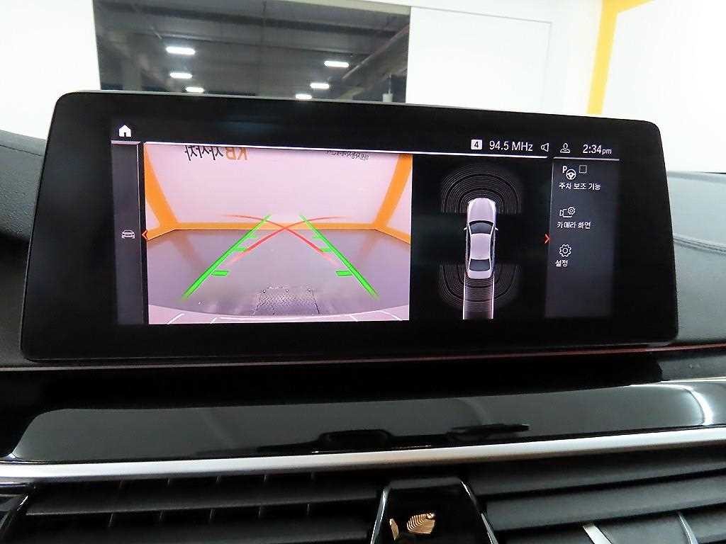 BMW 5시리즈 5시리즈 (G30) 520i 럭셔리 이미지 15