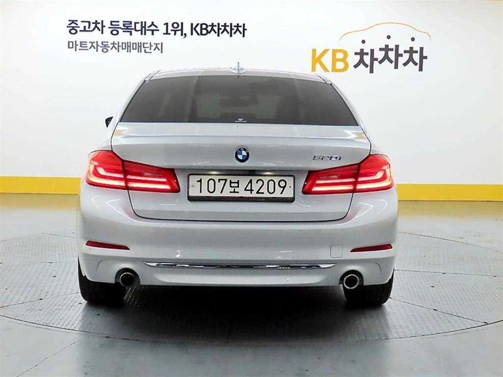 BMW 5시리즈 5시리즈 (G30) 520i 럭셔리 이미지 3