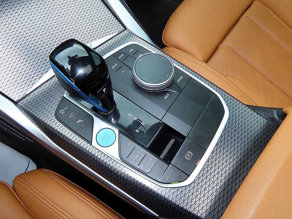 BMW i4 eDrive 40 M 스포츠 이미지 10