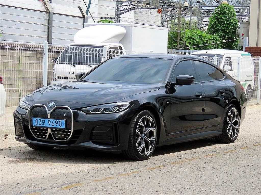 BMW i4 eDrive 40 M 스포츠 이미지 2