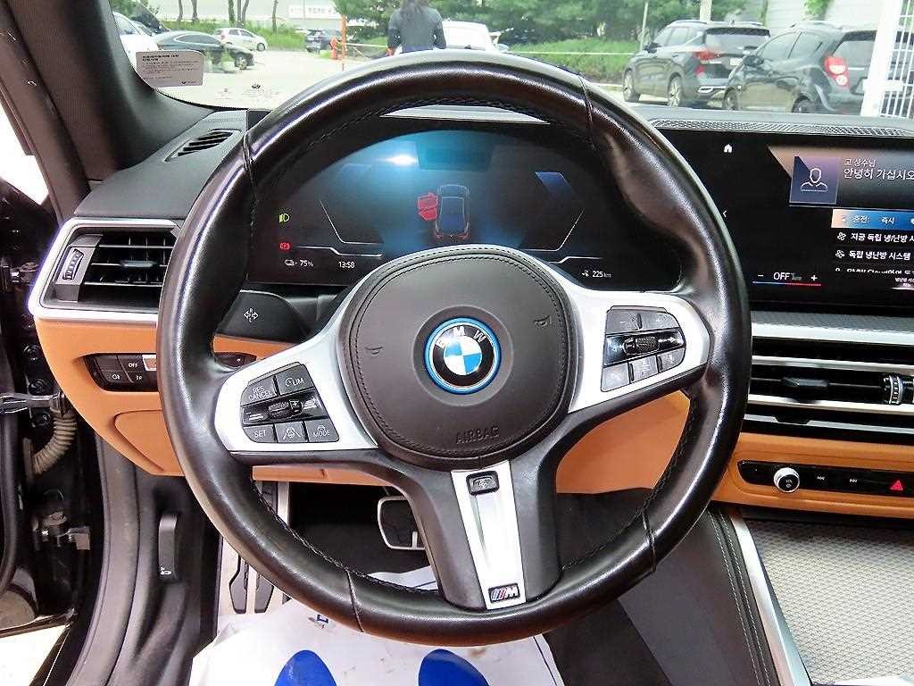 BMW i4 eDrive 40 M 스포츠 이미지 8