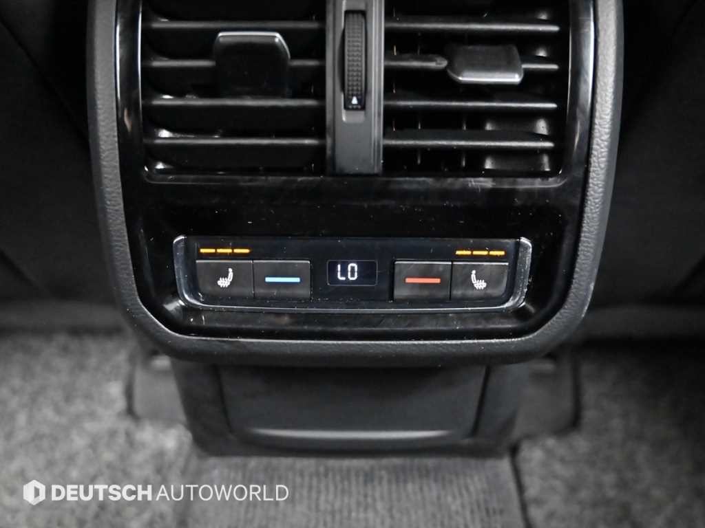 폭스바겐 아테온 2.0 TDI 엘레강스 프레스티지 이미지 16
