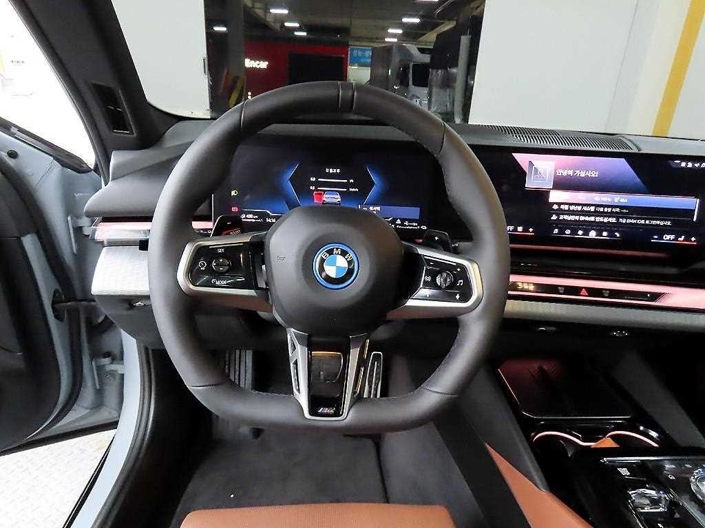 BMW 5시리즈 5시리즈 (G60) 530e M 스포츠 이미지 9
