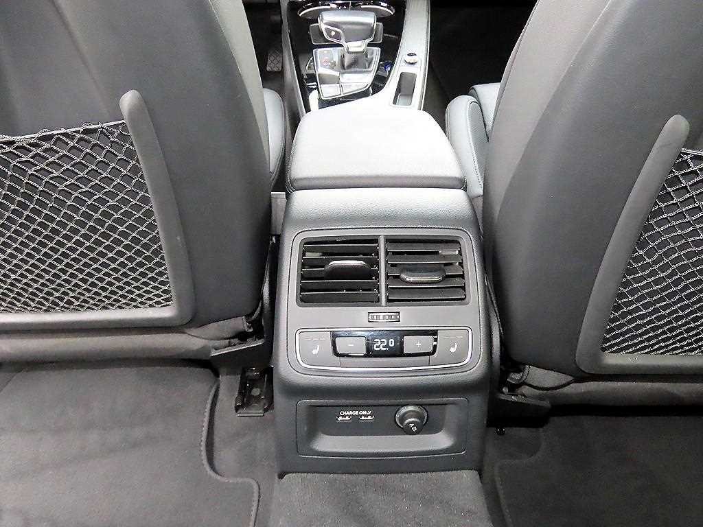 아우디 A4 A4 (B9) 35 TDI 프리미엄 이미지 17