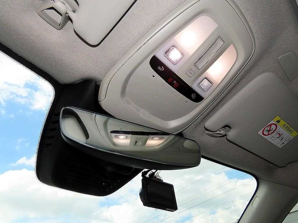 볼보 XC40 B4 AWD 얼티메이트 브라이트 이미지 14