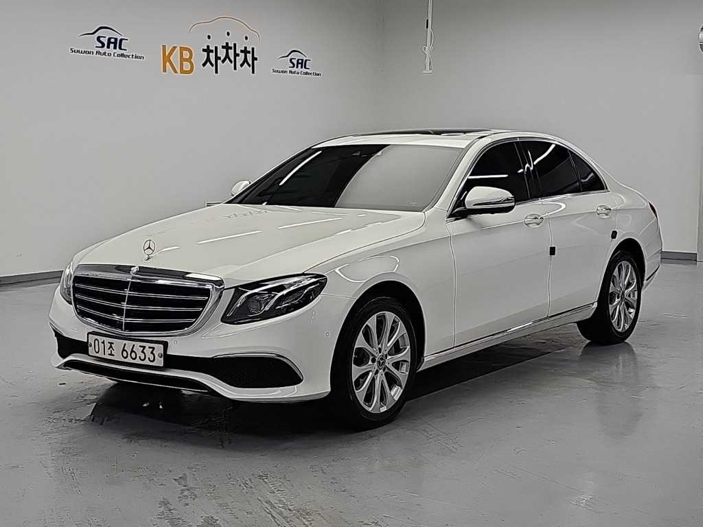 벤츠 E 클래스 E-클래스 W213 E300 4MATIC 익스클루시브 이미지 1