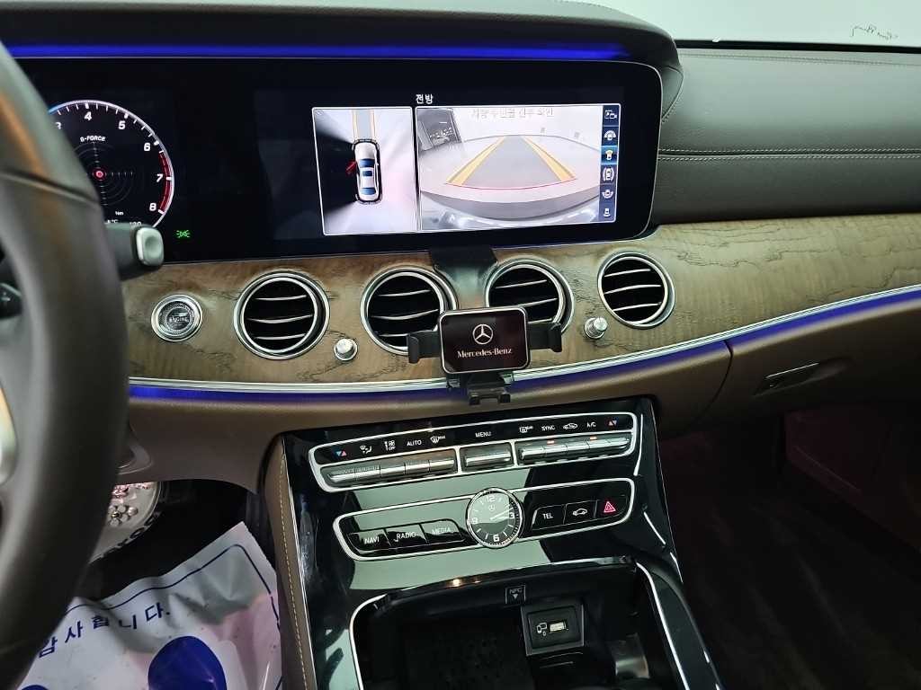 벤츠 E 클래스 E-클래스 W213 E300 4MATIC 익스클루시브 이미지 10