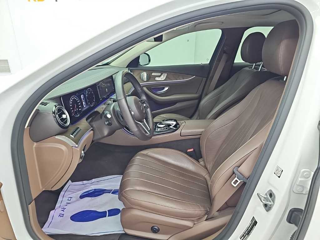 벤츠 E 클래스 E-클래스 W213 E300 4MATIC 익스클루시브 이미지 11