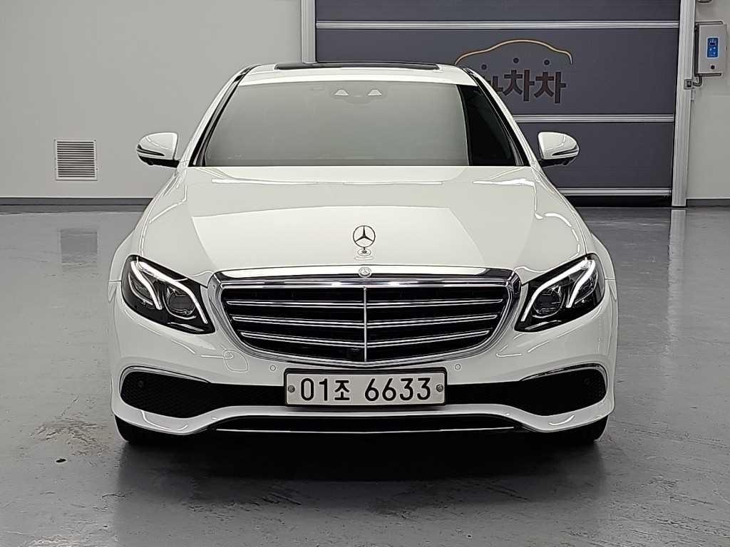 벤츠 E 클래스 E-클래스 W213 E300 4MATIC 익스클루시브 이미지 2