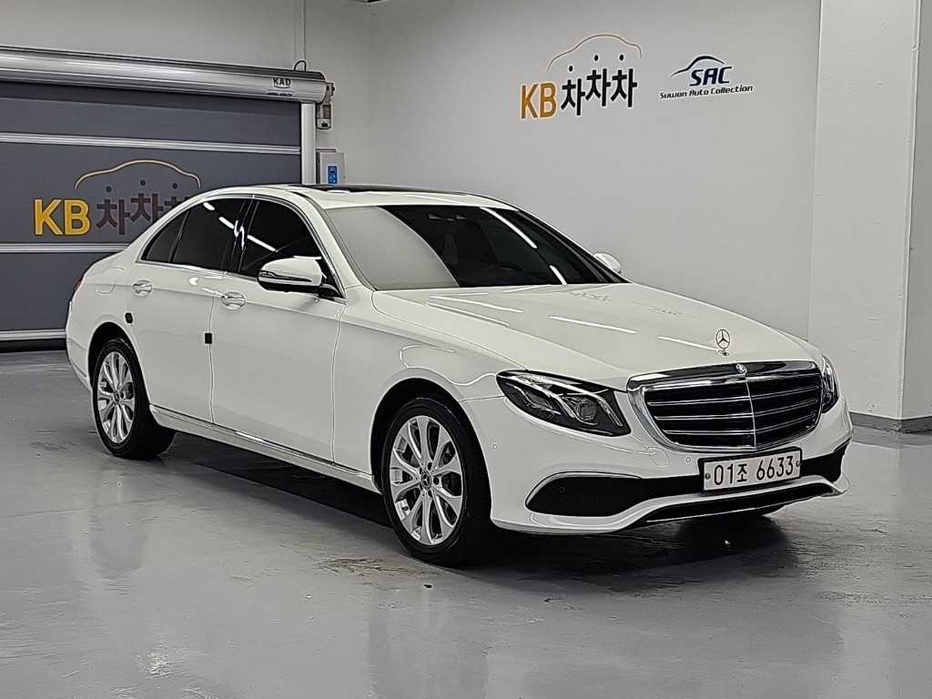 벤츠 E 클래스 E-클래스 W213 E300 4MATIC 익스클루시브 이미지 4