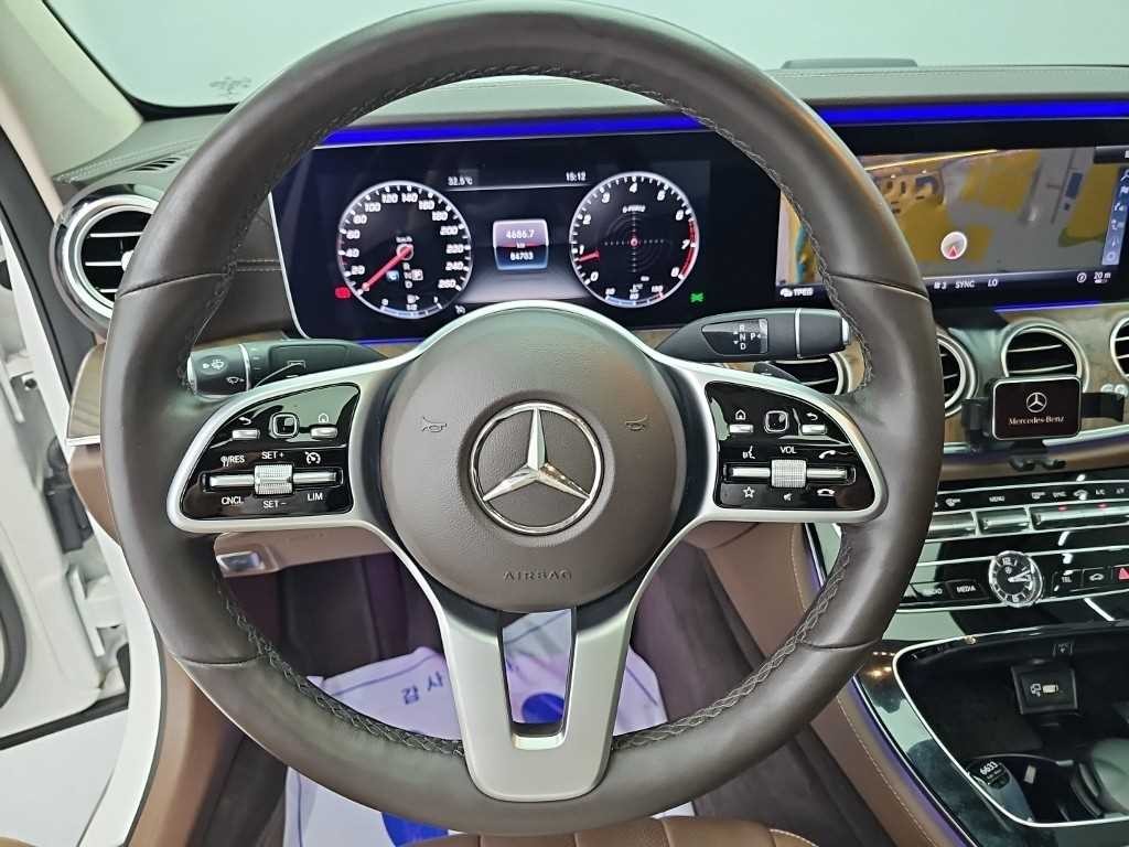 벤츠 E 클래스 E-클래스 W213 E300 4MATIC 익스클루시브 이미지 9