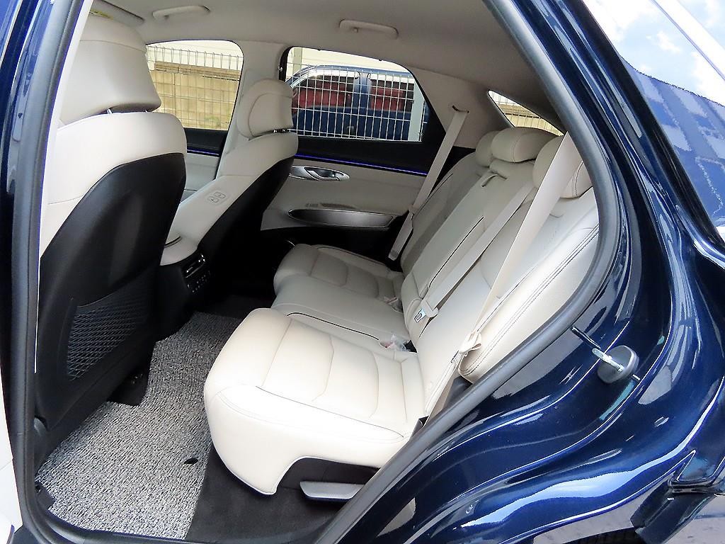 제네시스 GV70 2.5T 가솔린 AWD 이미지 6