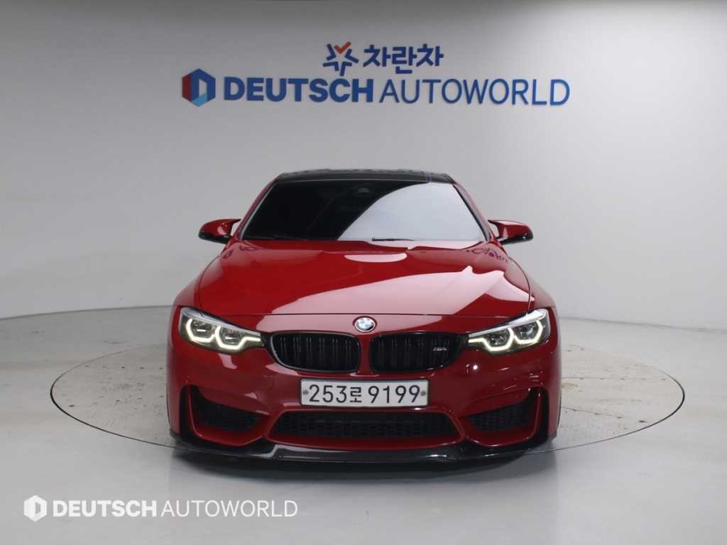 BMW 4시리즈 M4 (F82) 쿠페 컨패티션 헤리티지 이미지 3