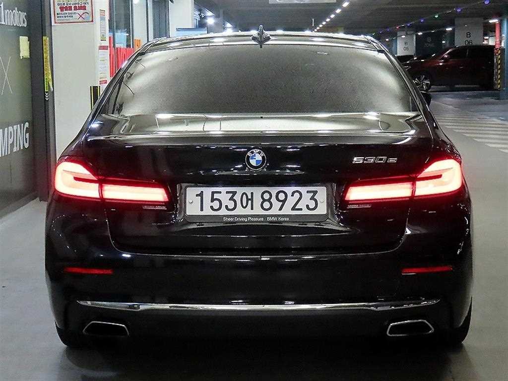 BMW 5시리즈 5시리즈 (G30) 530e M 스포츠 이미지 5