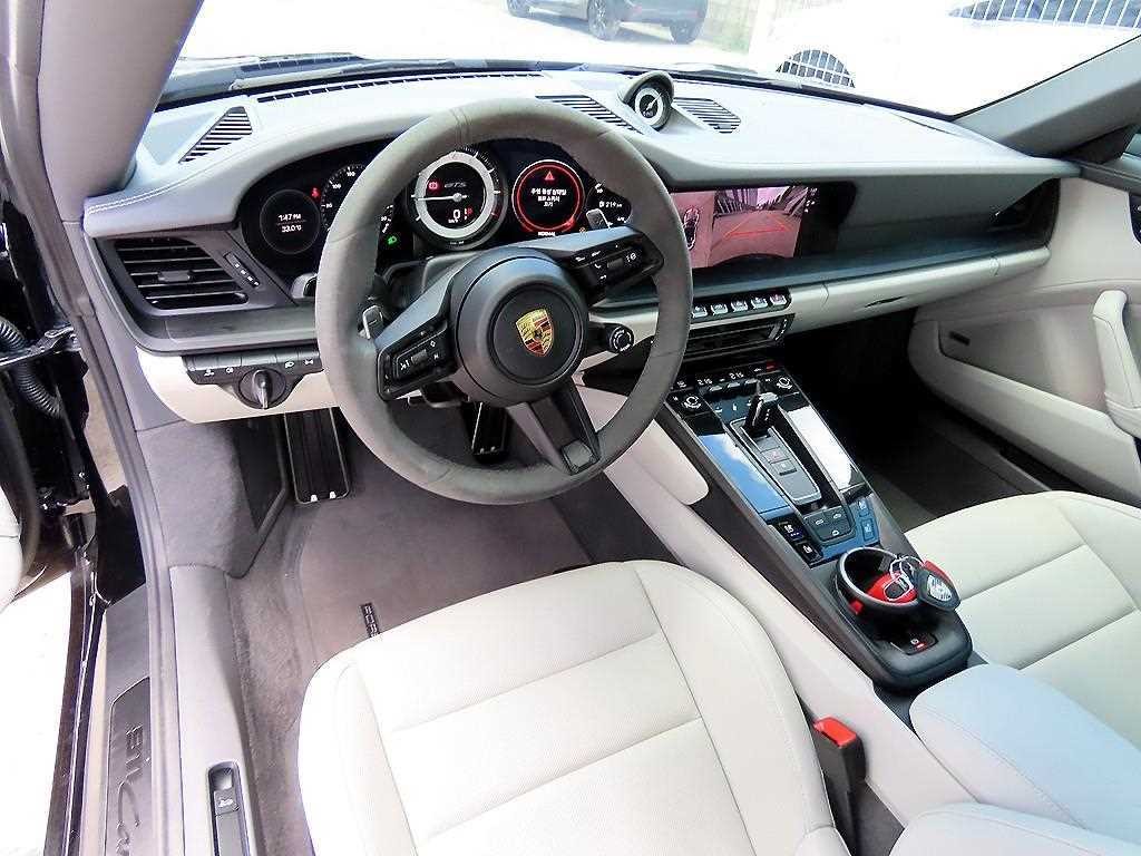 포르쉐 911 911(992) 카레라 GTS 카브리올레 이미지 12
