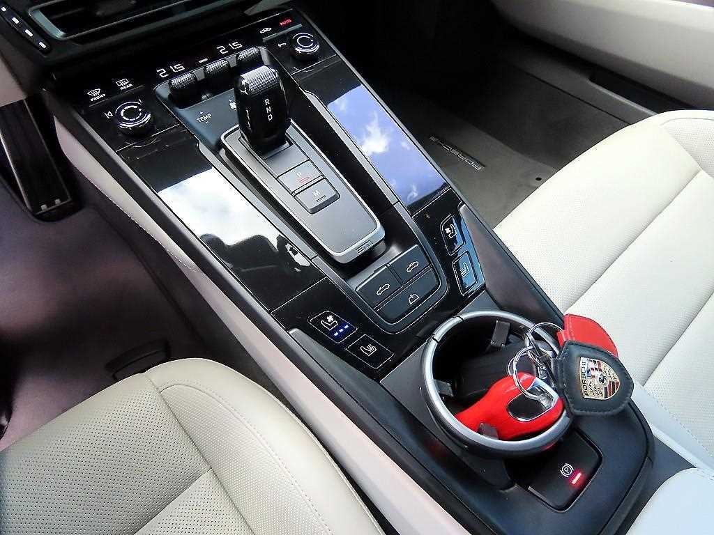 포르쉐 911 911(992) 카레라 GTS 카브리올레 이미지 15