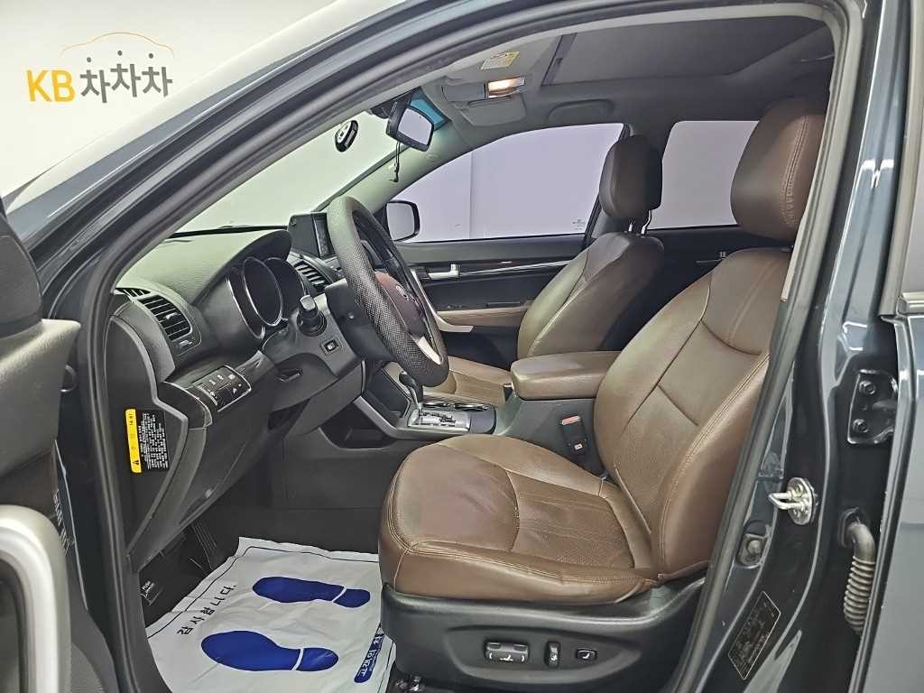 기아 쏘렌토 쏘렌토 R 디젤 4WD 2.2 TLX 최고급형 이미지 11