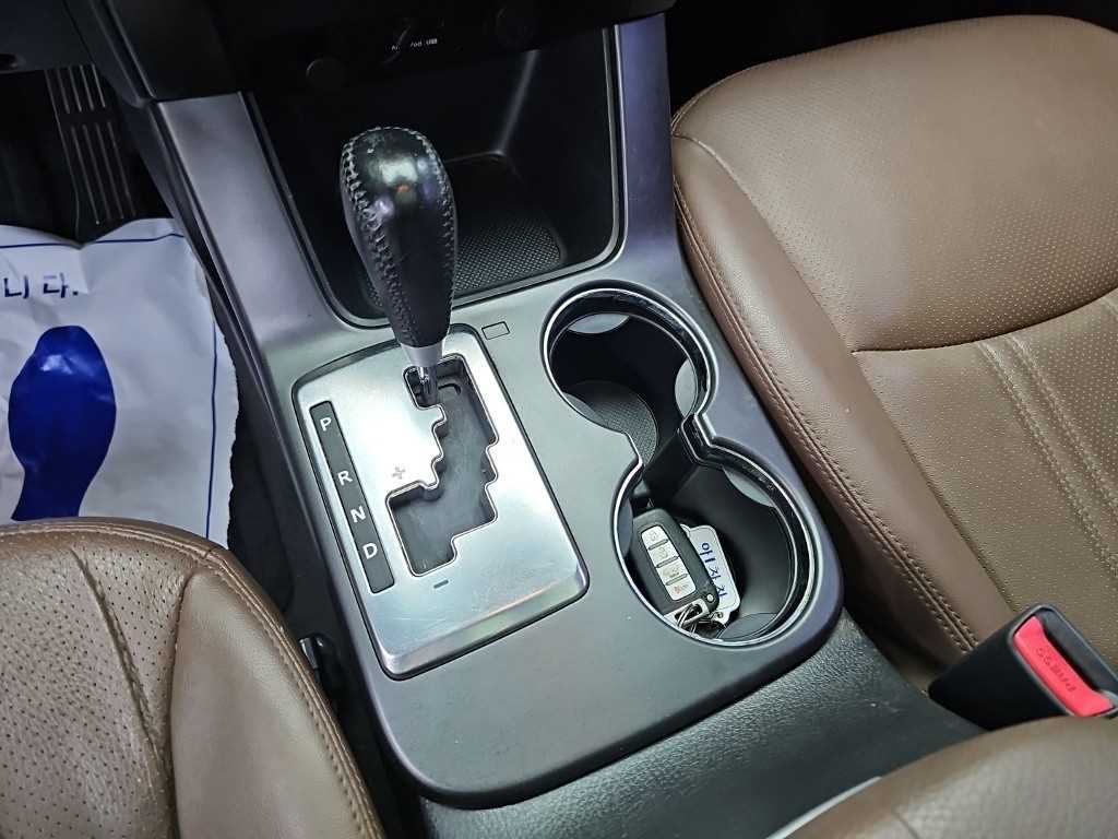 기아 쏘렌토 쏘렌토 R 디젤 4WD 2.2 TLX 최고급형 이미지 8
