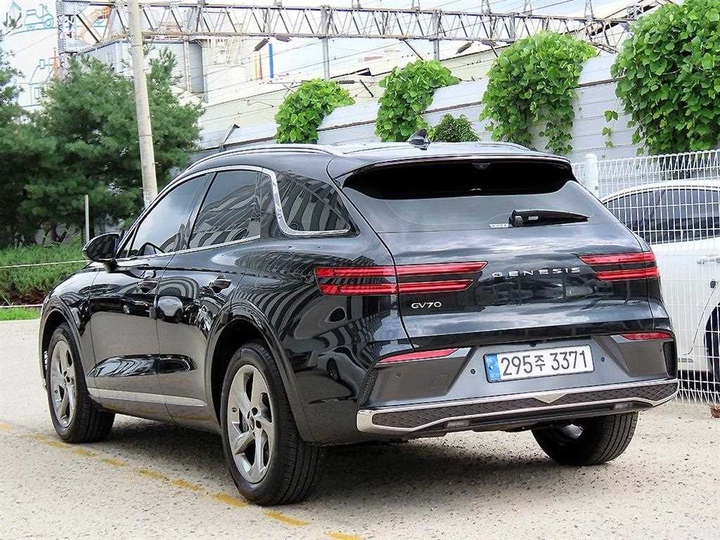 제네시스 GV70 2.5T 가솔린 2WD 기본형 이미지 3