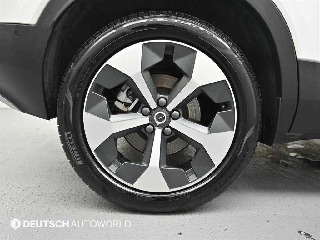 볼보 XC40 B4 AWD 얼티메이트 브라이트 이미지 5
