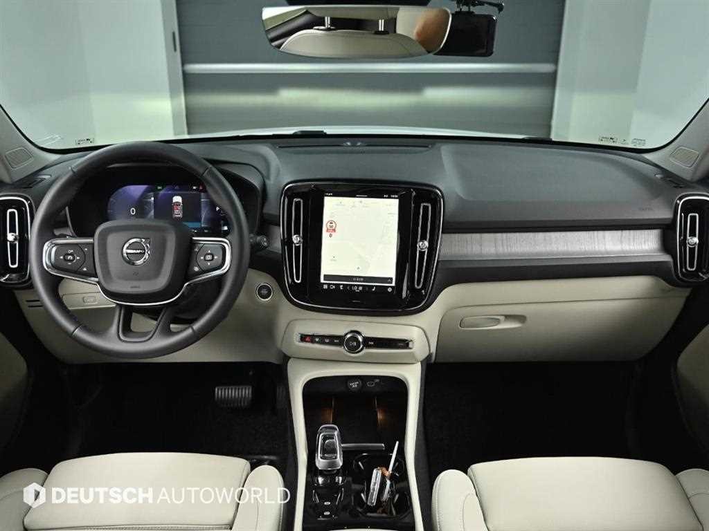 볼보 XC40 B4 AWD 얼티메이트 브라이트 이미지 7