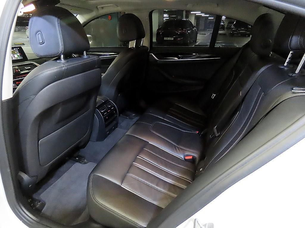 BMW 5시리즈 5시리즈 (G30) 520i 럭셔리 이미지 10