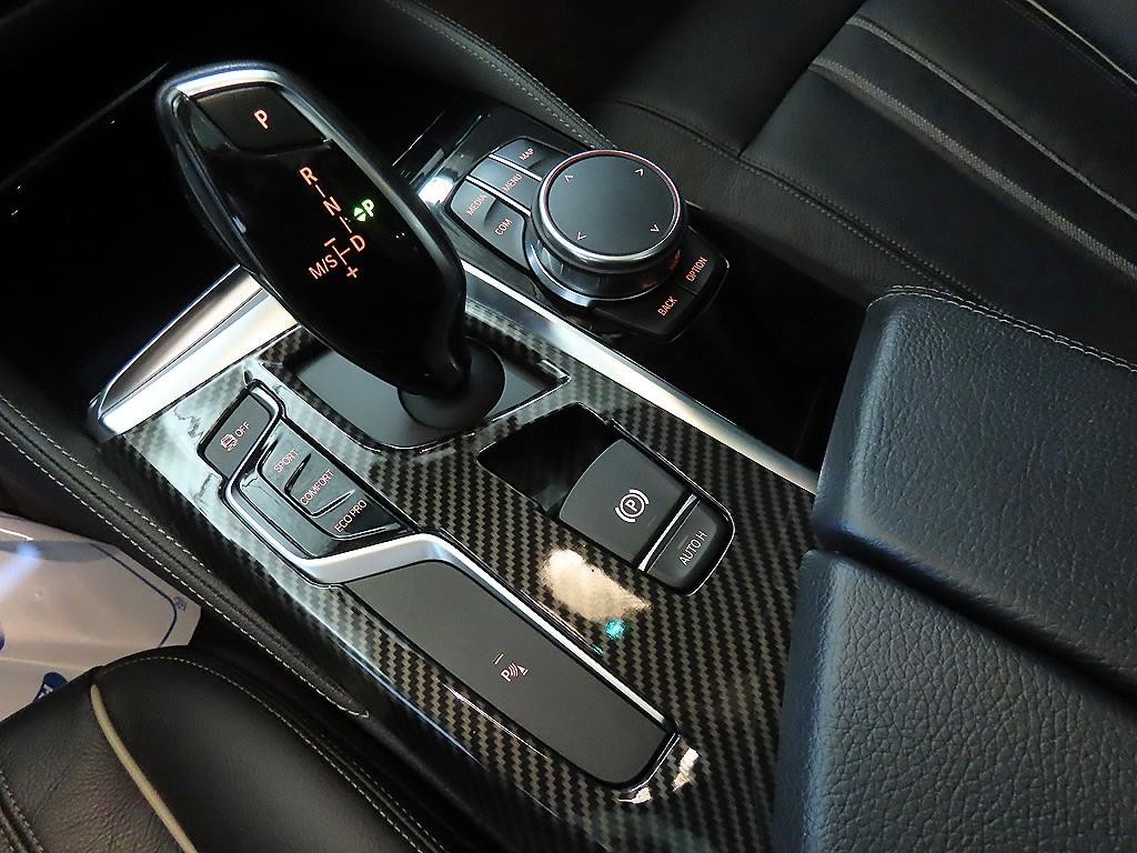 BMW 5시리즈 5시리즈 (G30) 520i 럭셔리 이미지 14