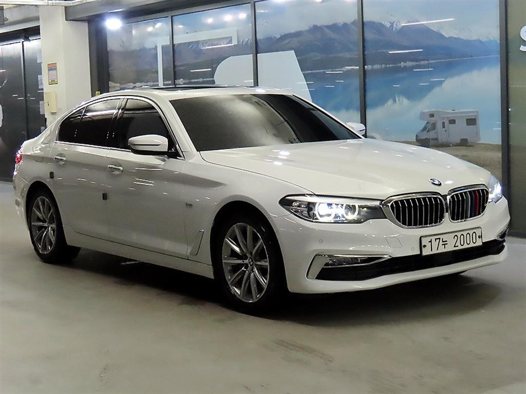 BMW 5시리즈 5시리즈 (G30) 520i 럭셔리 이미지 2