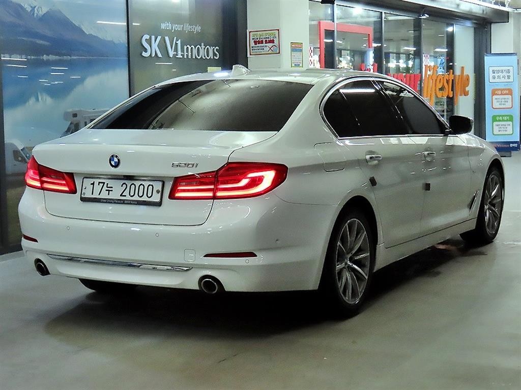 BMW 5시리즈 5시리즈 (G30) 520i 럭셔리 이미지 4