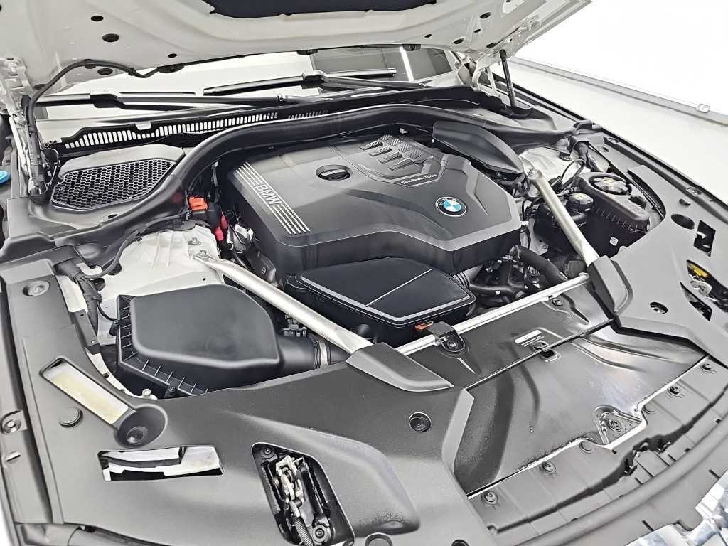 BMW 5시리즈 5시리즈 (G30) 520i M 스포츠 이미지 5