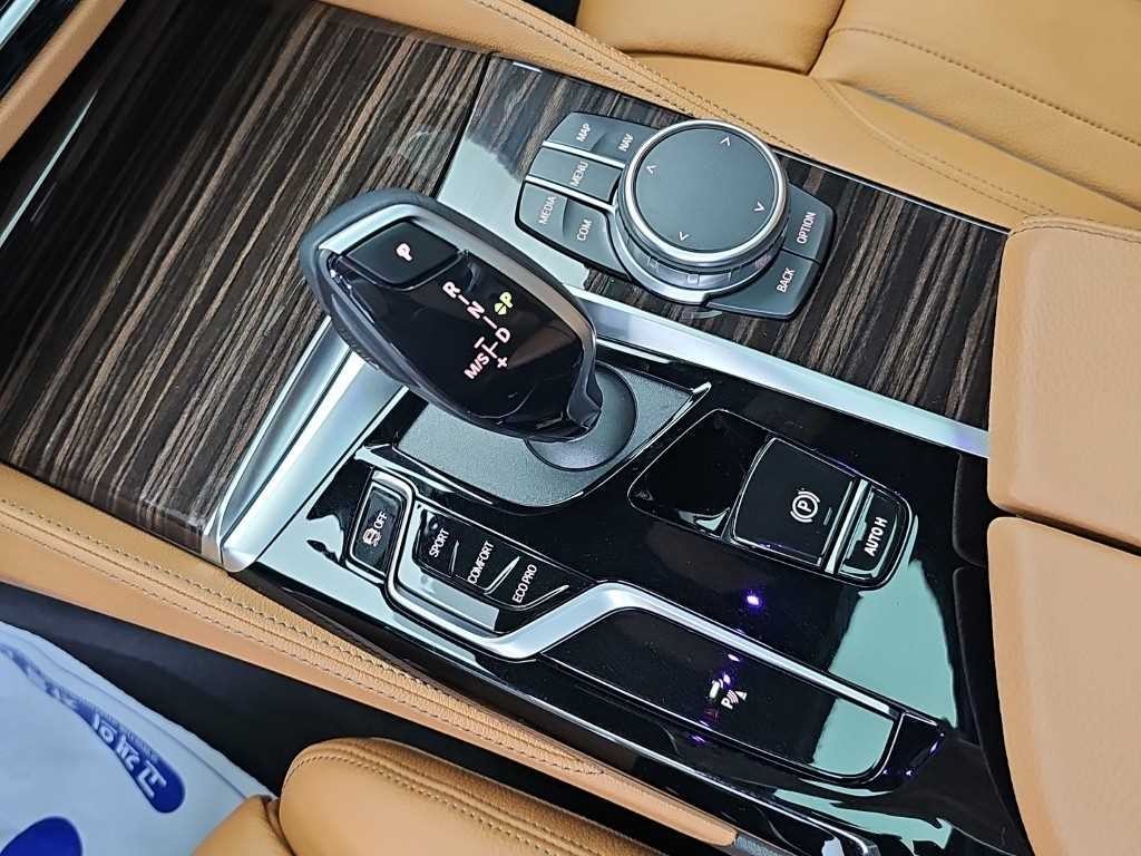 BMW 5시리즈 5시리즈 (G30) 520i M 스포츠 이미지 8