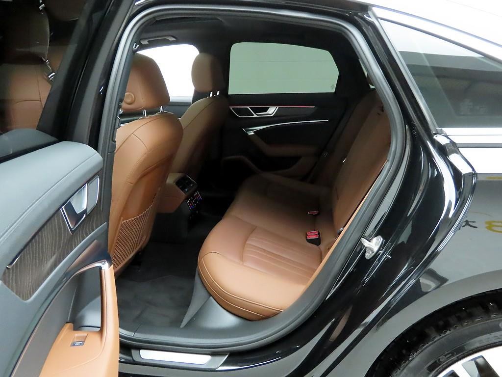 아우디 A6 A6 (C8) 45 TFSI 프리미엄 이미지 12