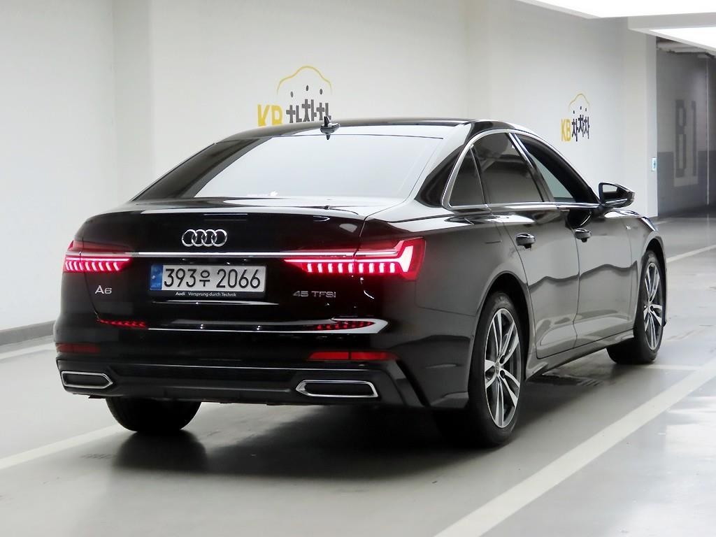 아우디 A6 A6 (C8) 45 TFSI 프리미엄 이미지 4