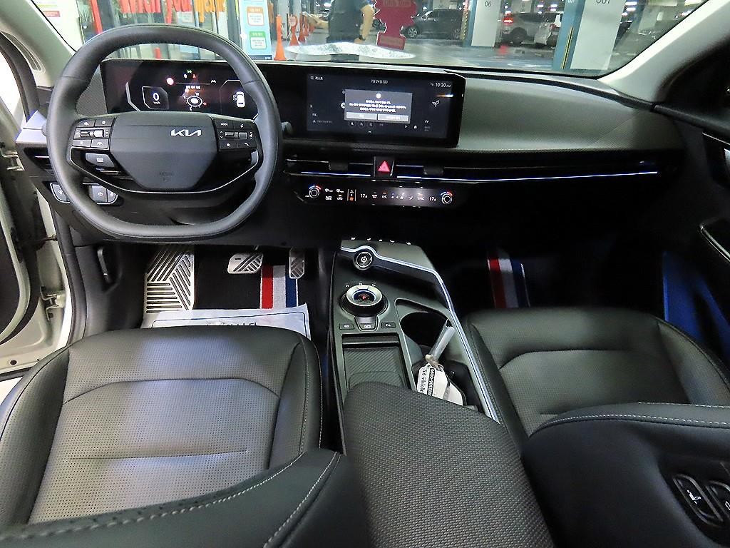 기아 EV6 더 뉴 EV6 롱레인지 2WD 어스 이미지 10