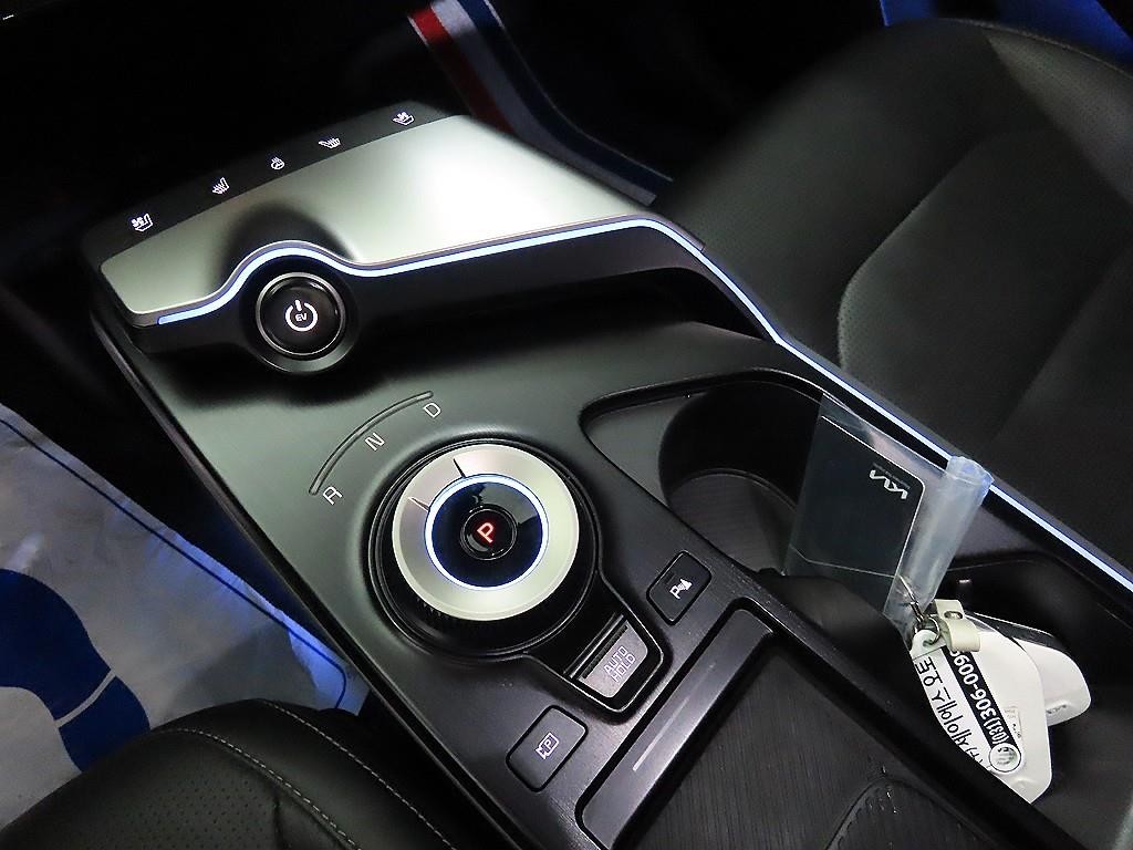 기아 EV6 더 뉴 EV6 롱레인지 2WD 어스 이미지 12