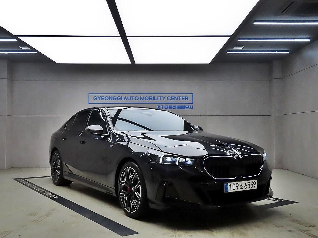 BMW 5시리즈 5시리즈 (G60) 530i xDrive M 스포츠 프로 스페셜 에디션 이미지 1