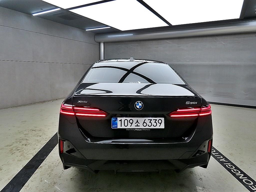 BMW 5시리즈 5시리즈 (G60) 530i xDrive M 스포츠 프로 스페셜 에디션 이미지 3