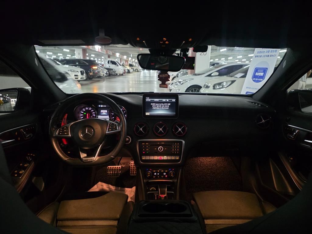 벤츠 A 클래스 A클래스 W176 A45 AMG 4MATIC 이미지 10