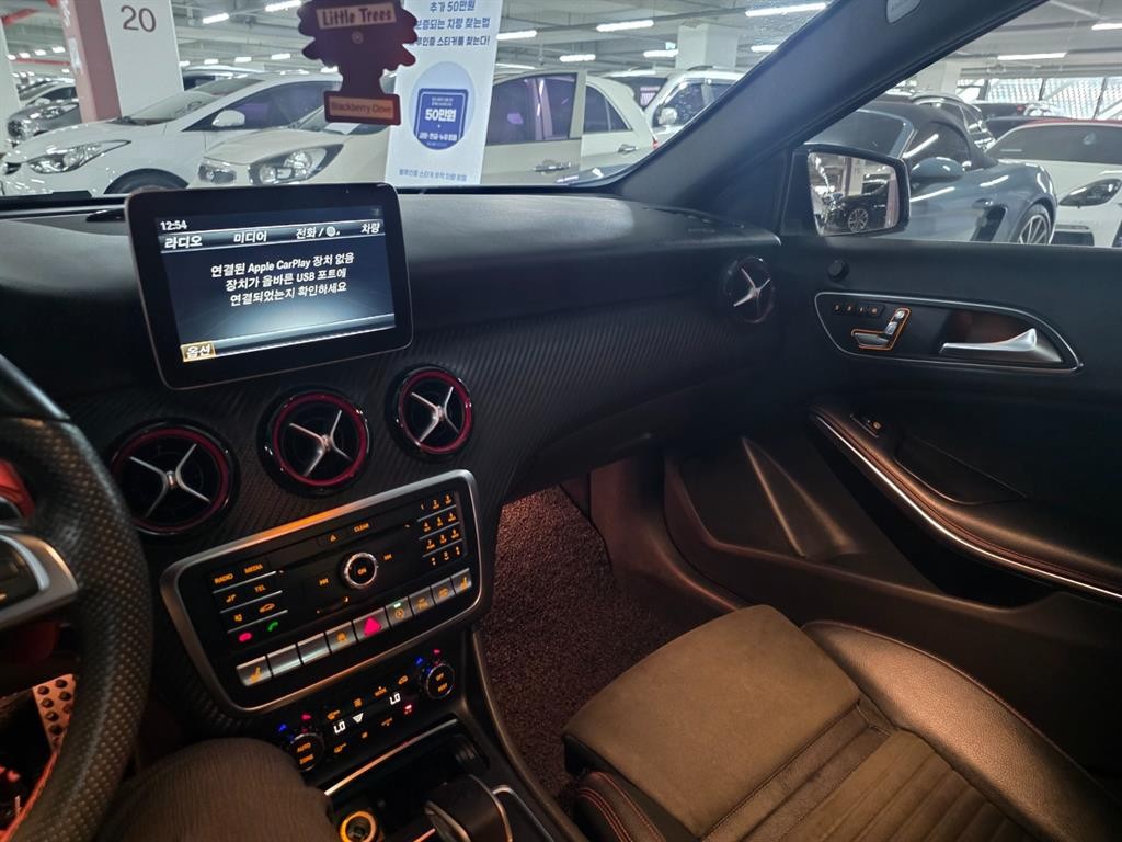 벤츠 A 클래스 A클래스 W176 A45 AMG 4MATIC 이미지 13
