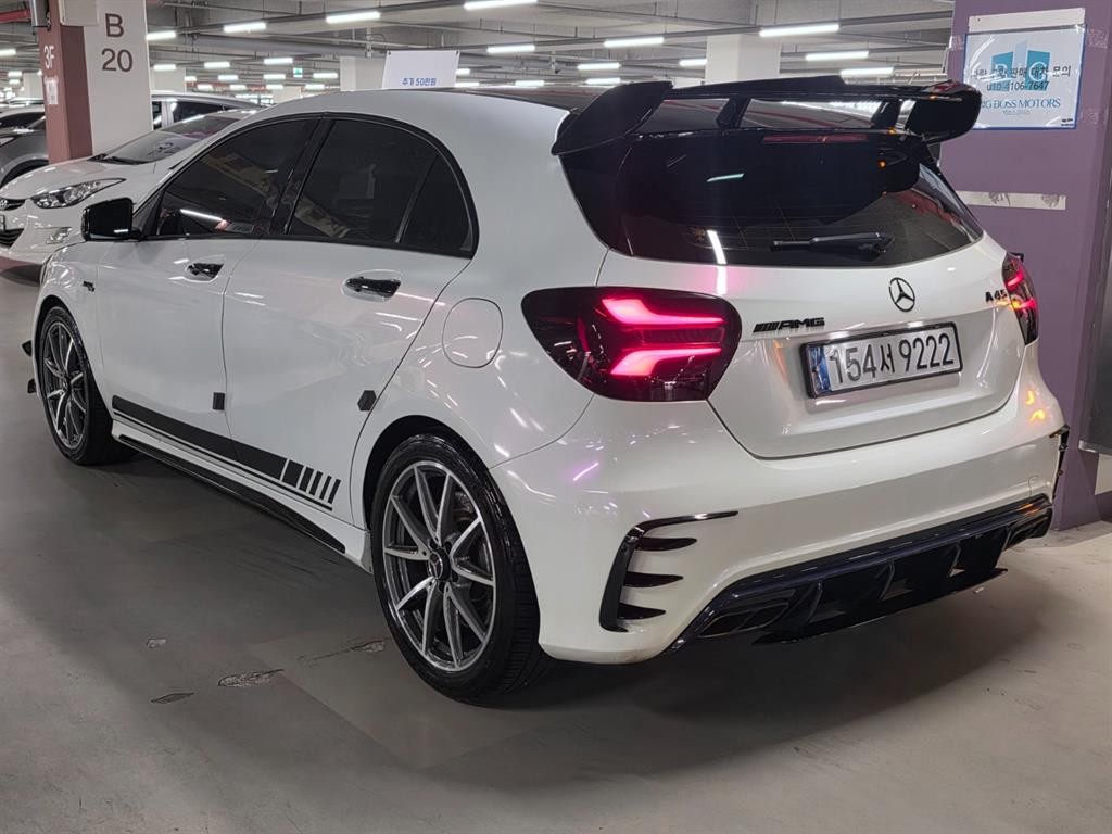 벤츠 A 클래스 A클래스 W176 A45 AMG 4MATIC 이미지 5