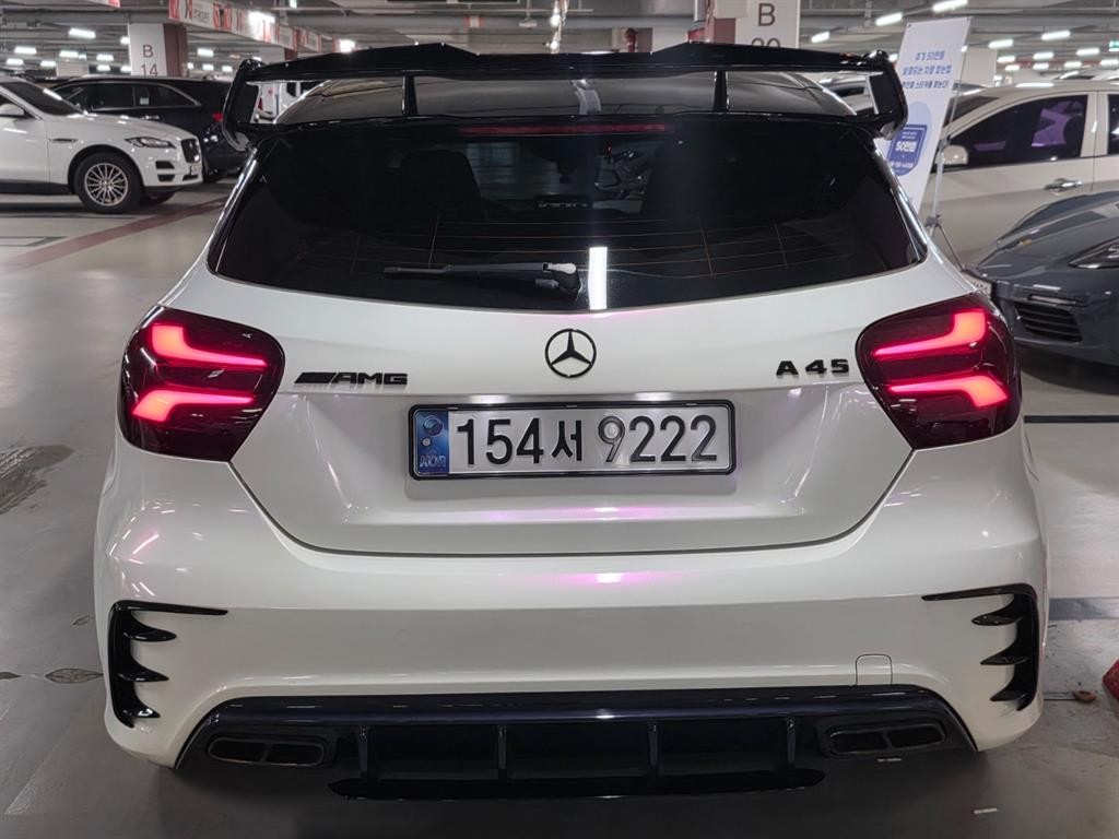 벤츠 A 클래스 A클래스 W176 A45 AMG 4MATIC 이미지 6