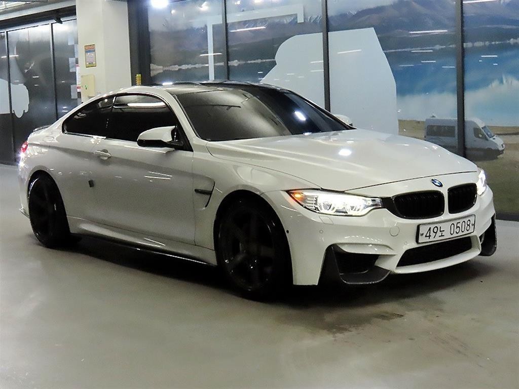 BMW 4시리즈 M4 (F82) 쿠페 이미지 1