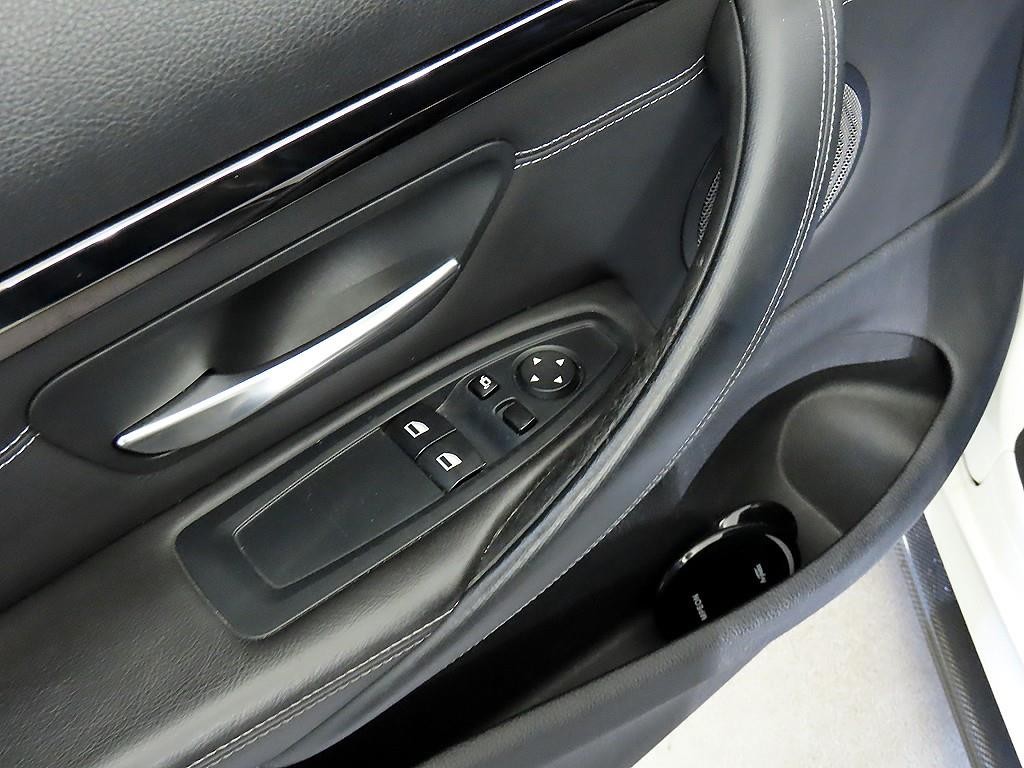 BMW 4시리즈 M4 (F82) 쿠페 이미지 13