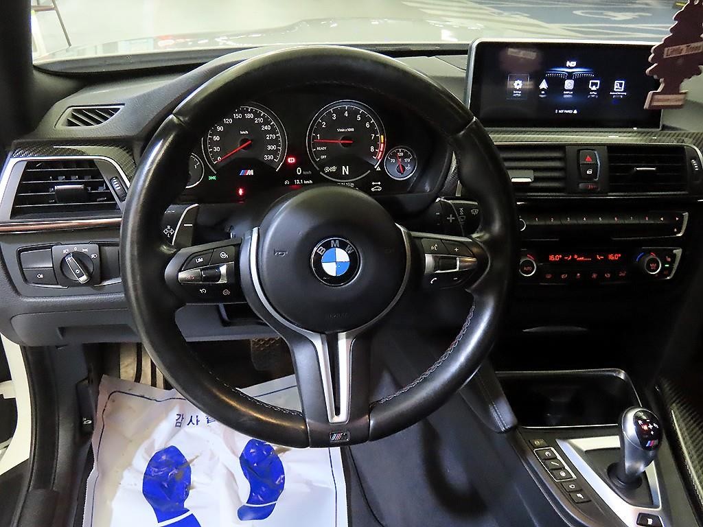 BMW 4시리즈 M4 (F82) 쿠페 이미지 8