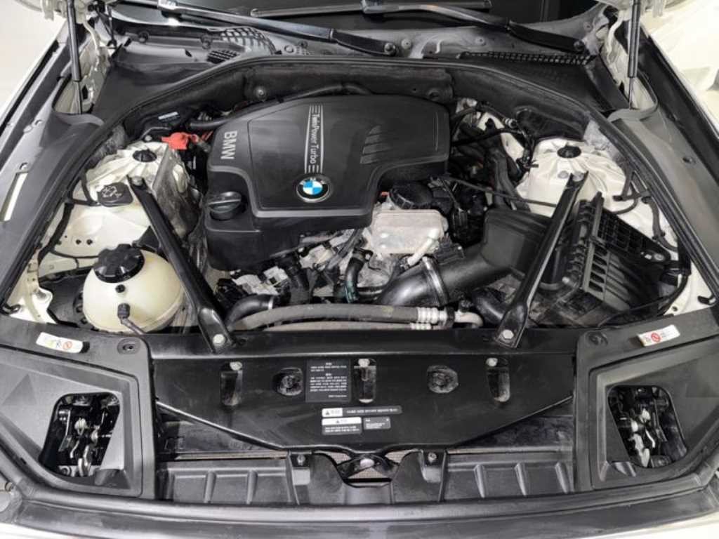 BMW 5시리즈 5시리즈 (F10) 528i xDrive 이미지 18