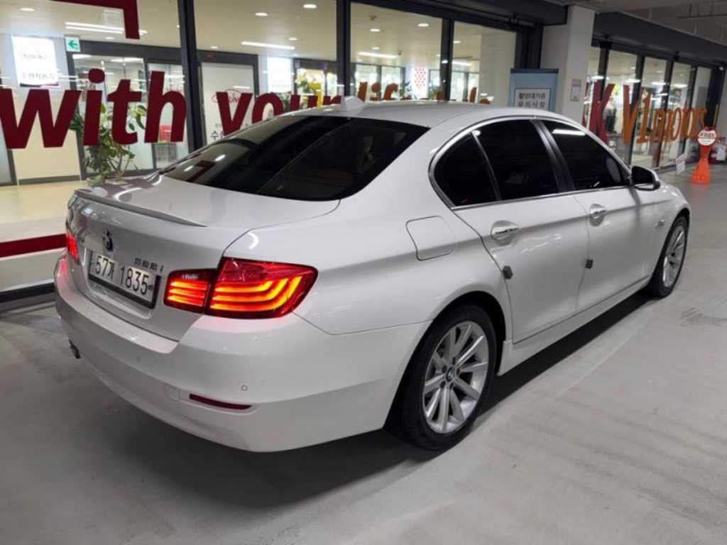 BMW 5시리즈 5시리즈 (F10) 528i xDrive 이미지 4
