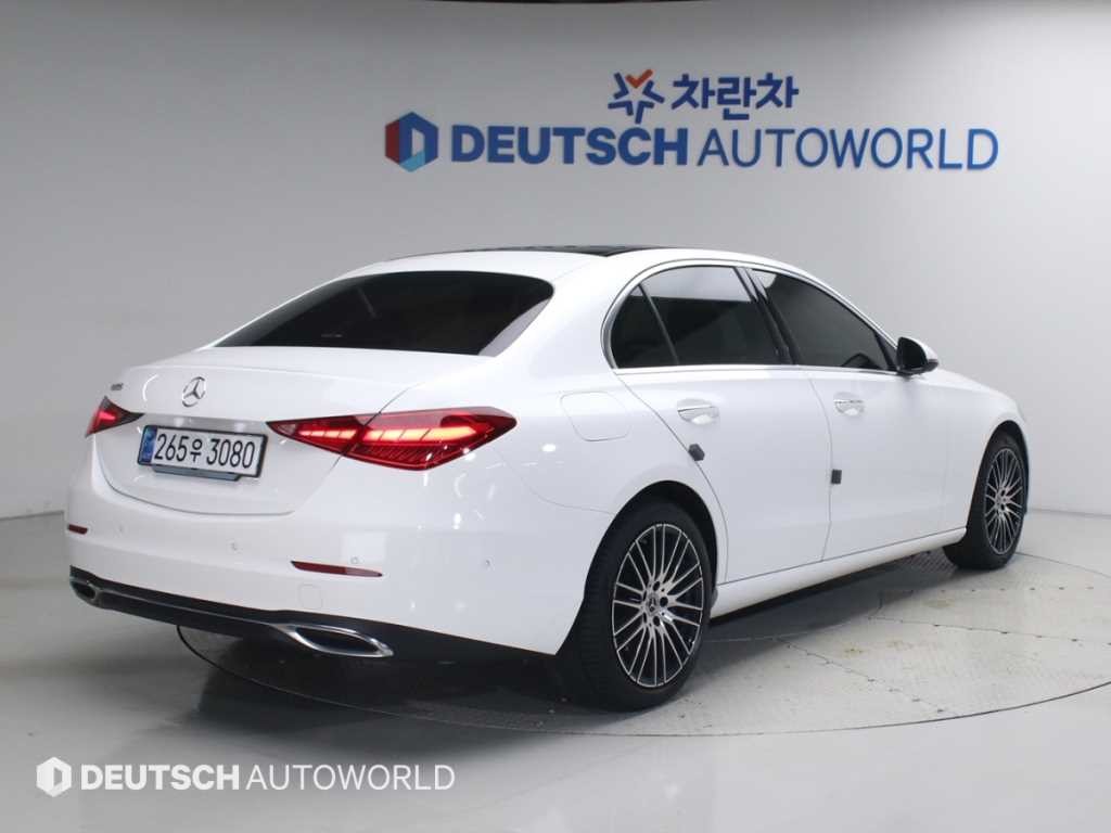 벤츠 C 클래스 C클래스 W206 C200 이미지 2