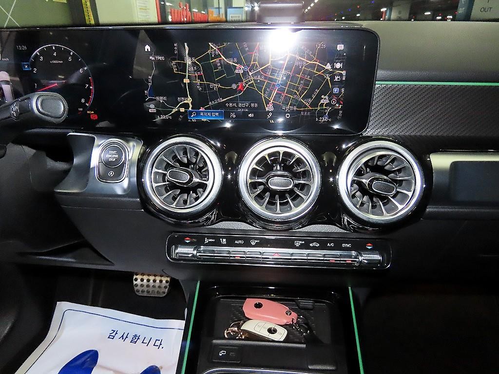 벤츠 GLB 클래스 GLB클래스 X247 AMG GLB 35 4MATIC 이미지 11
